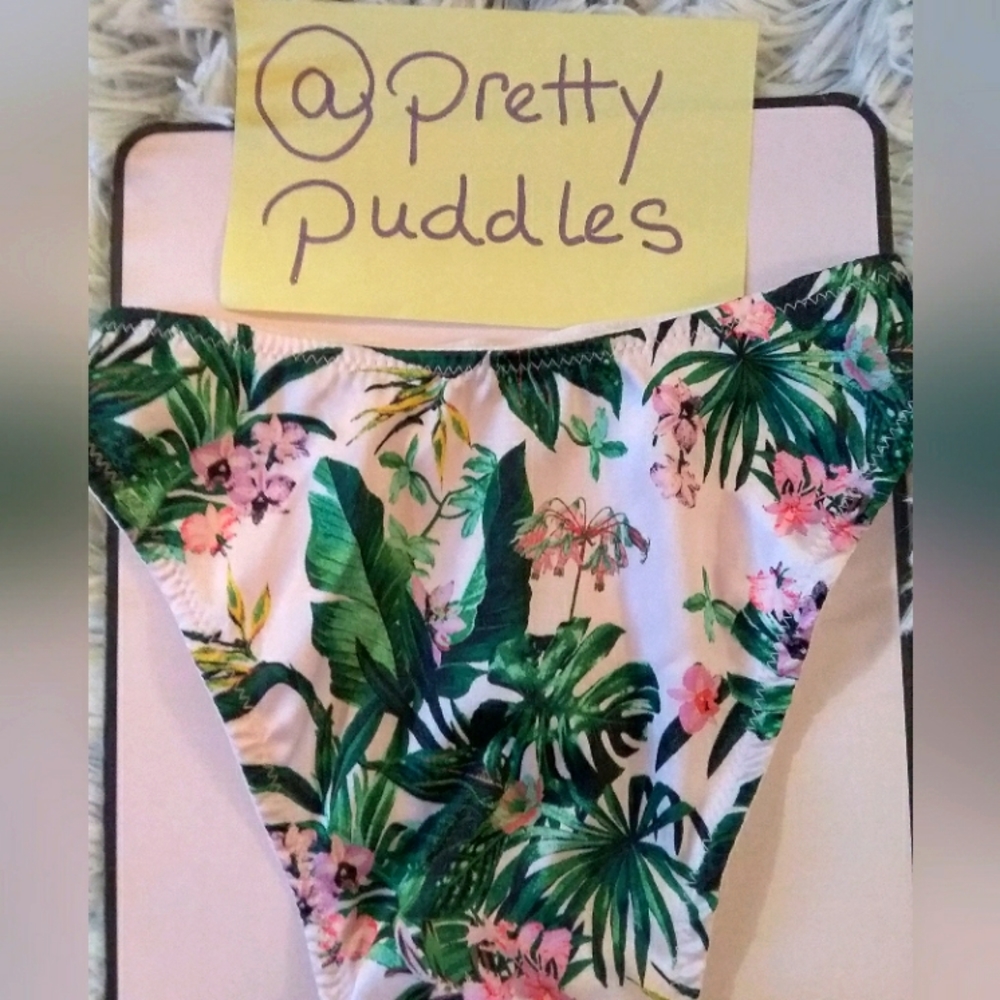 🏝 VS 🌺 Very Sexy Chain Strap Satin Thong Panty 🌺 - Picture 2 of 16